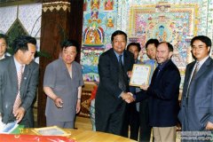 美国植物学家保罗先生考察藏药资源保护情况